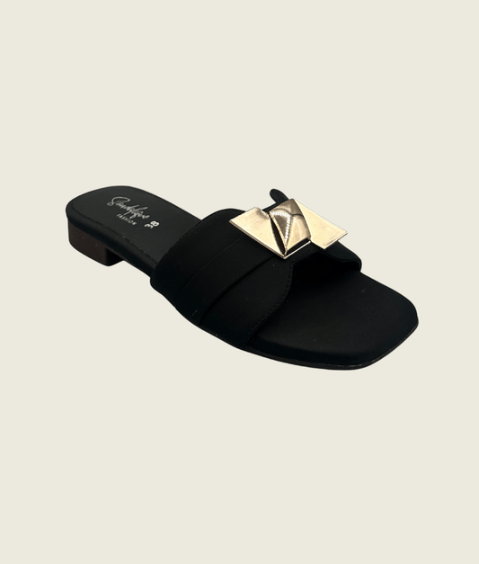 LuxeCharm Pyramid Flats - FT1005